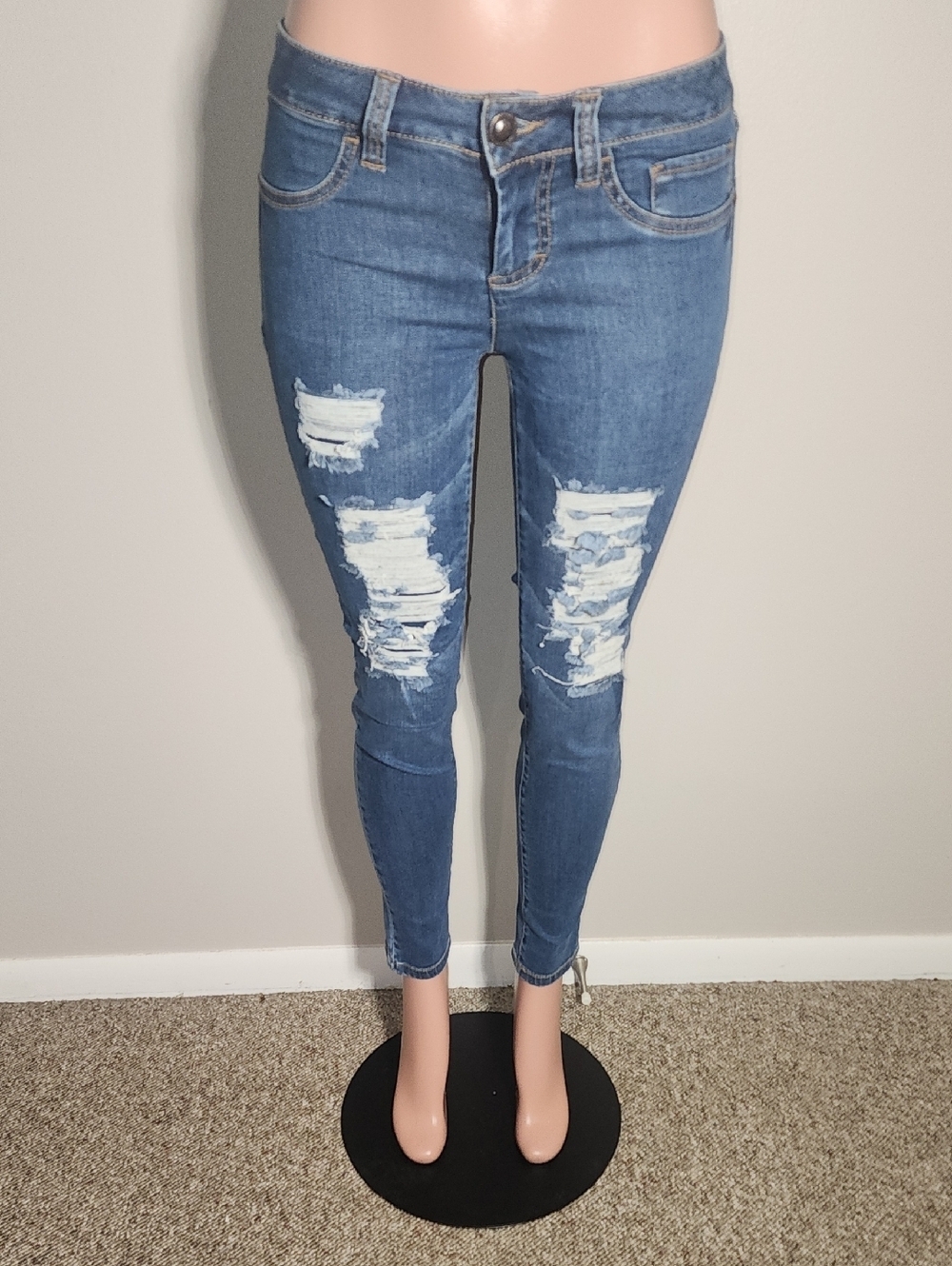 Elle Light Blue Distressed Skinny Jeans
